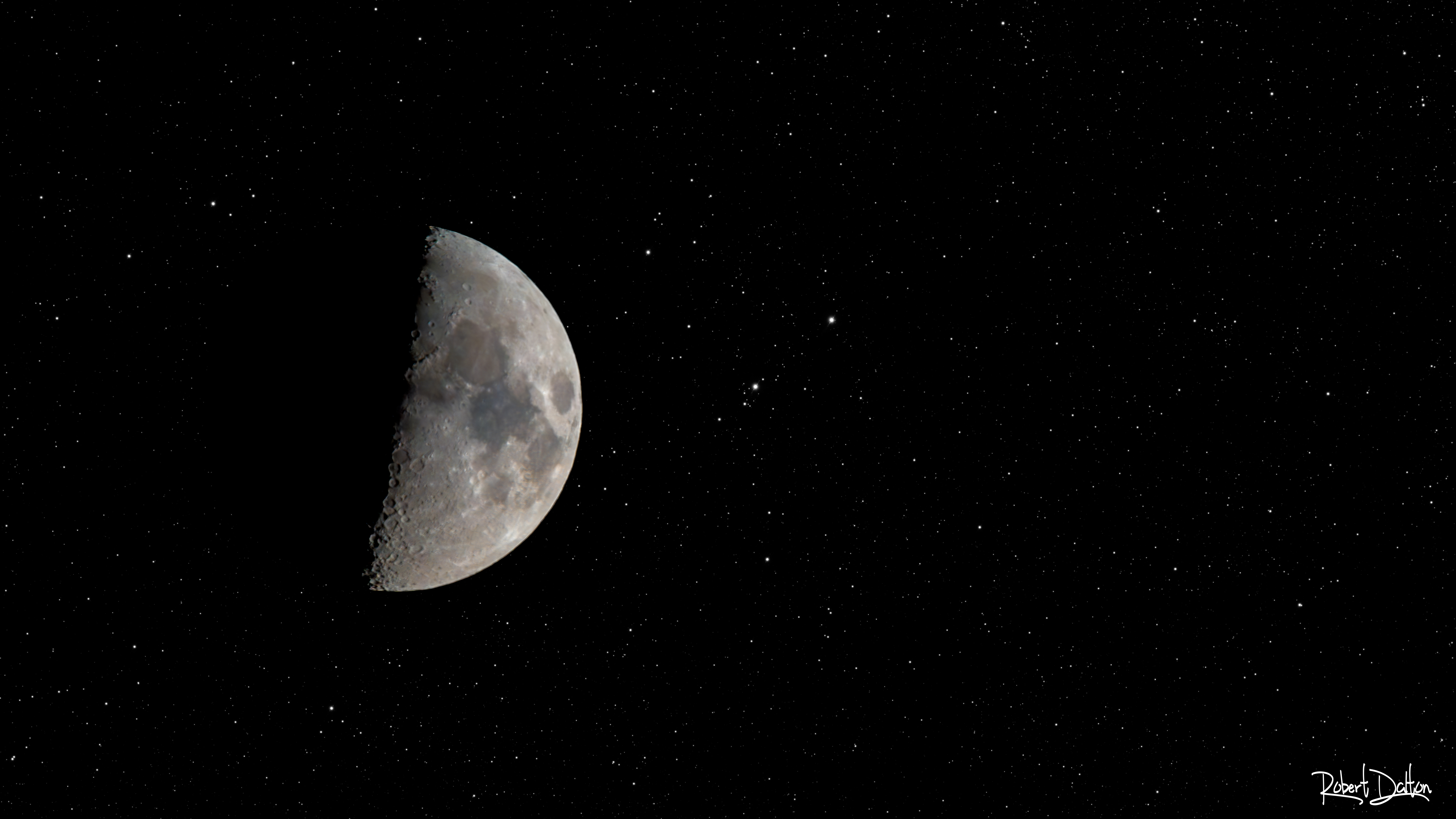 Ein mineralischer Mond mit Sternen