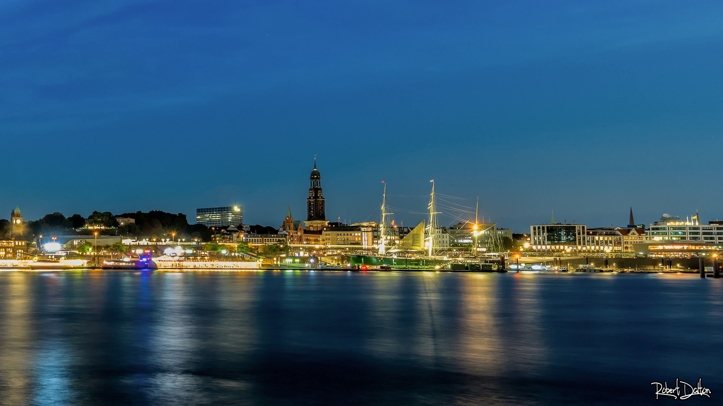 Hamburg Skyline